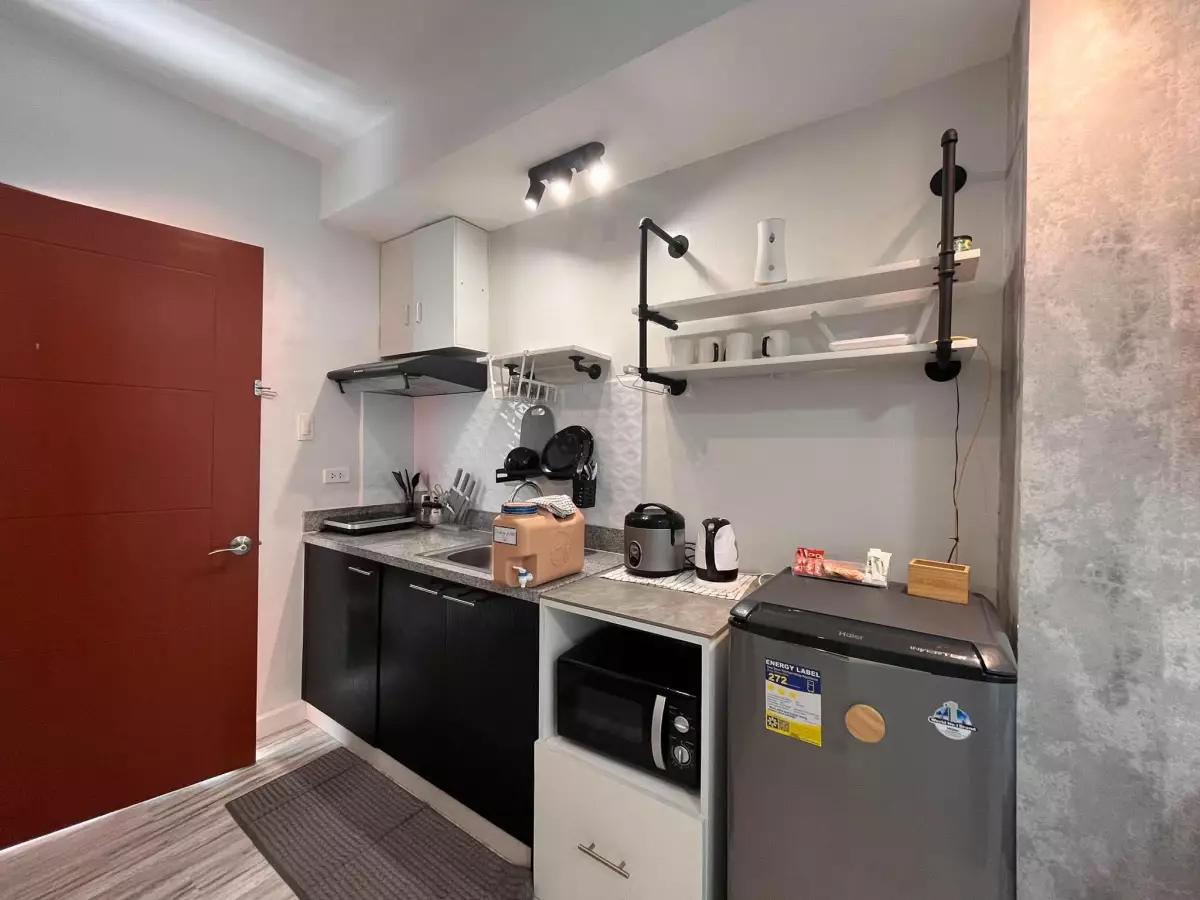 For Sale: Studio with Balcony Condo in Bata, Bacolod City — 35.85 sqm — Studio in Bata, Bacolod City, Negros Occidental — Photo 2