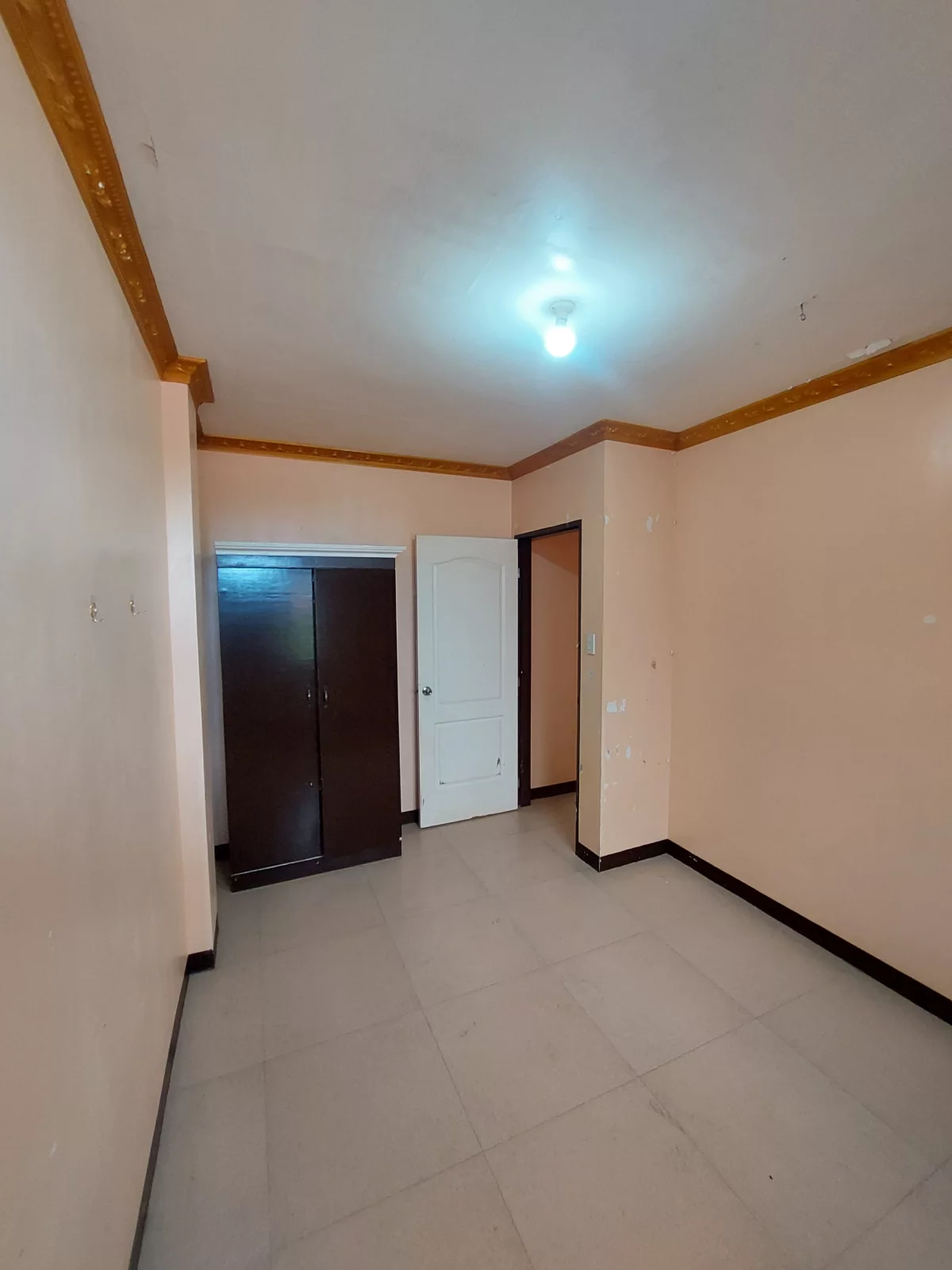 Open photo 19 of 30 — FOR SALE | Income-Generating 4-Unit Apartment