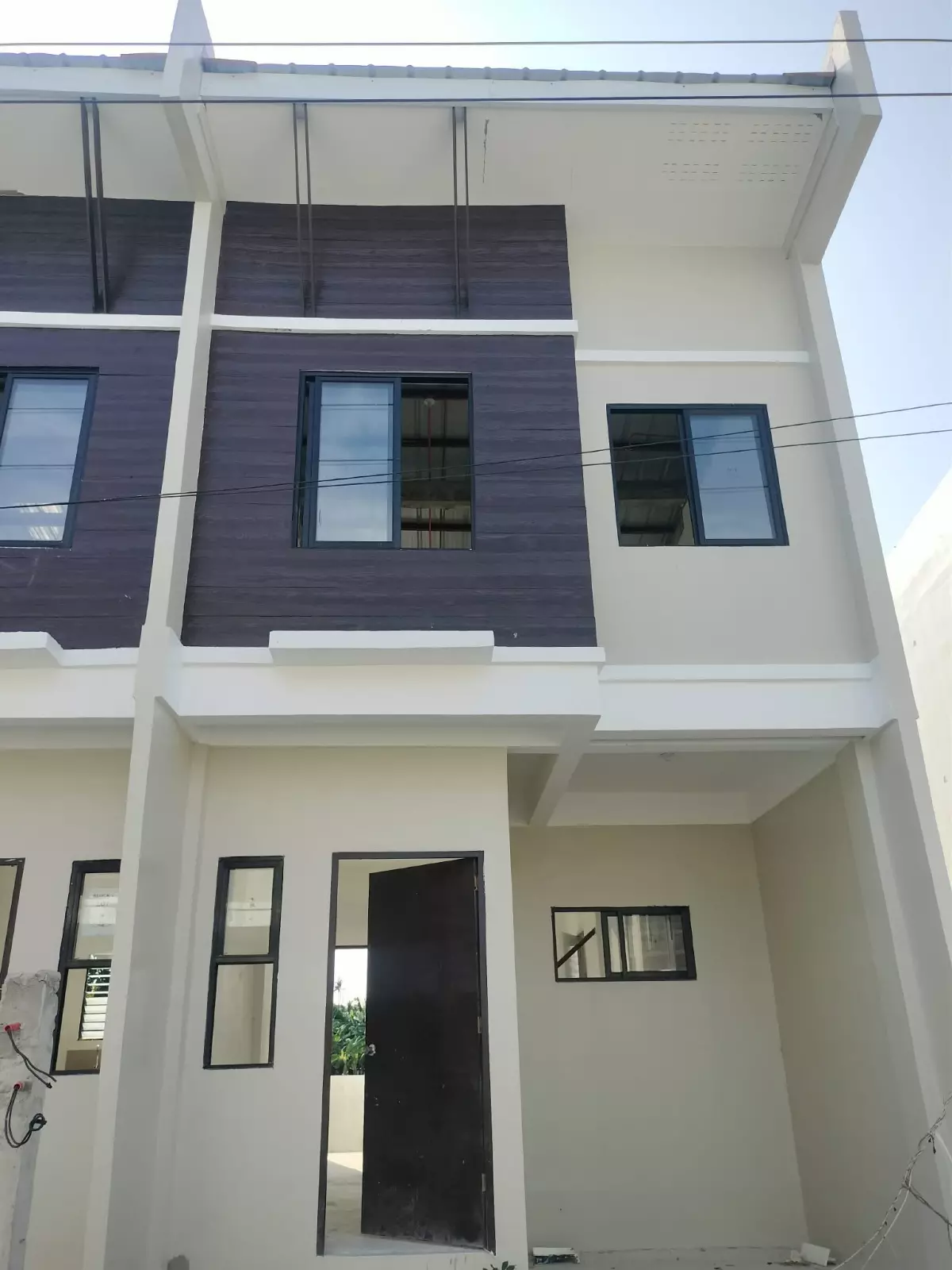 End Unit Townhouse (Semi-finished) in Henaville Homes Carcar