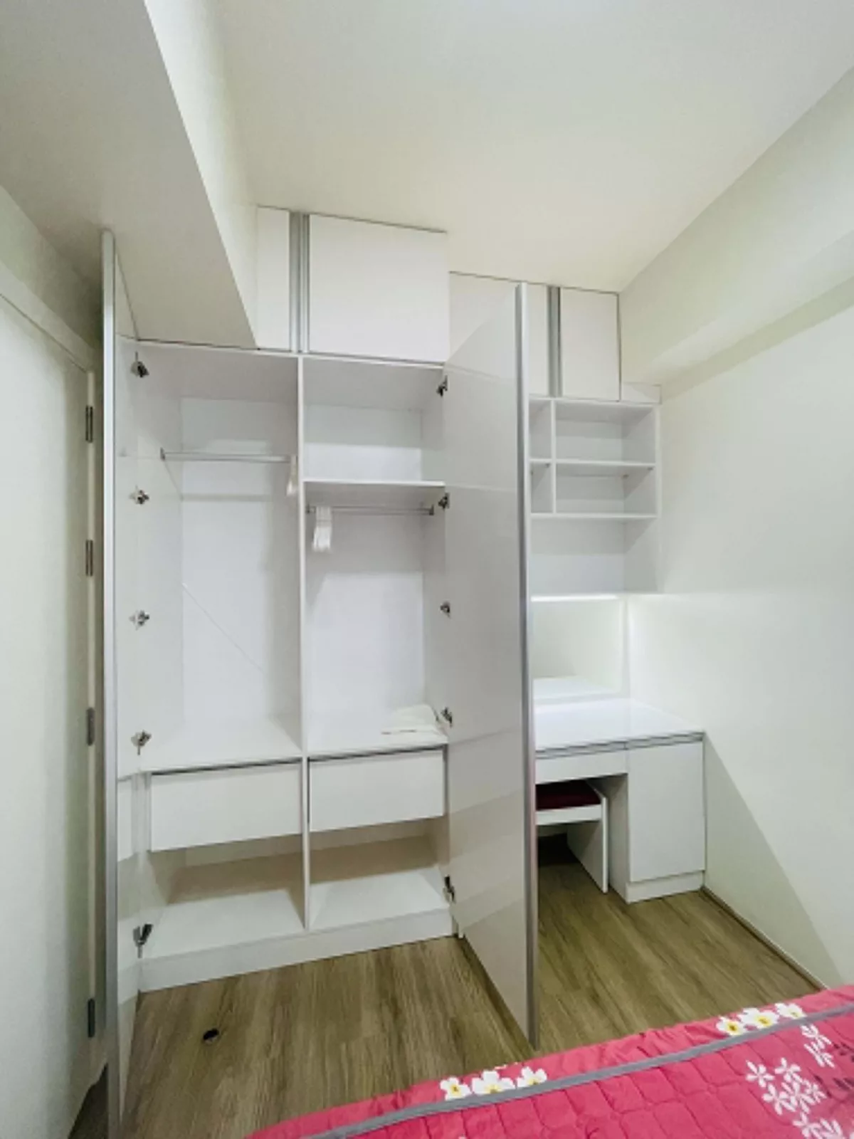 1-BEDROOM FULLY FURNISHED FOR SALE near IT Park (THE MEDIAN) — 1 Bedroom in Lahug, Cebu City, Cebu — Photo 7