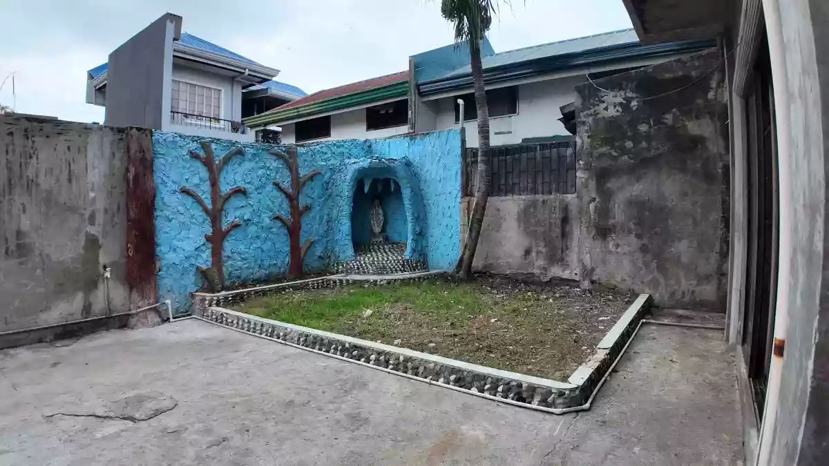 Open photo 19 of 30 — FOR SALE: Spacious 2-Storey House with Attic & Roof Deck in Villa Bonita Subdivision, Jugan, Consolacion, Cebu