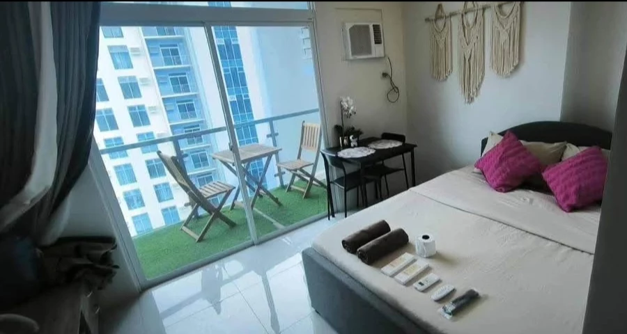 STUDIO UNIT WITH BALCONY FOR RENT IN MIVELA GARDEN RESIDENCES — Studio in Apas, Cebu City, Cebu — Photo 2