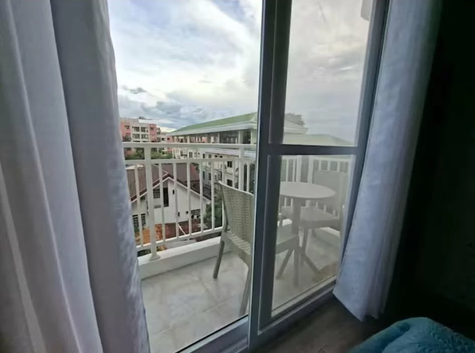 Studio Condo for Sale Near Mactan International Airport, Lapu-lapu City — Furnished — Studio in Pusok, Lapu-lapu City, Cebu — Photo 6