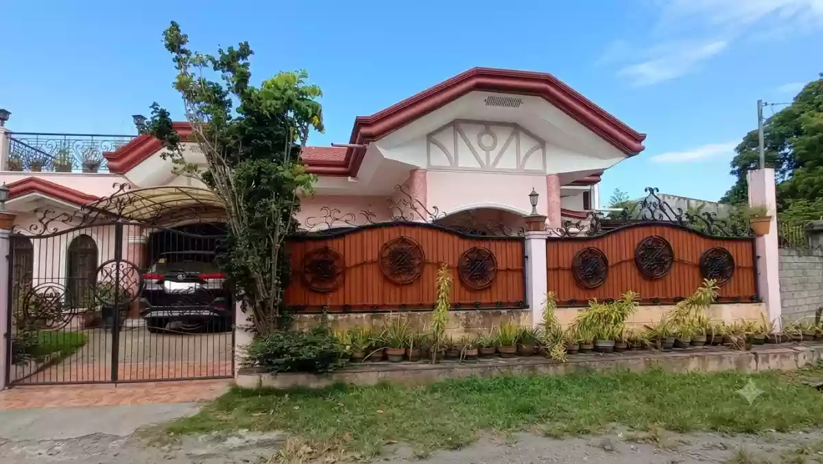 For Sale: 4BR House and Lot in City Heights, Gen. Santos City — 407 sqm — House and Lot in City Heights, General Santos City, South Cotabato — Photo 2