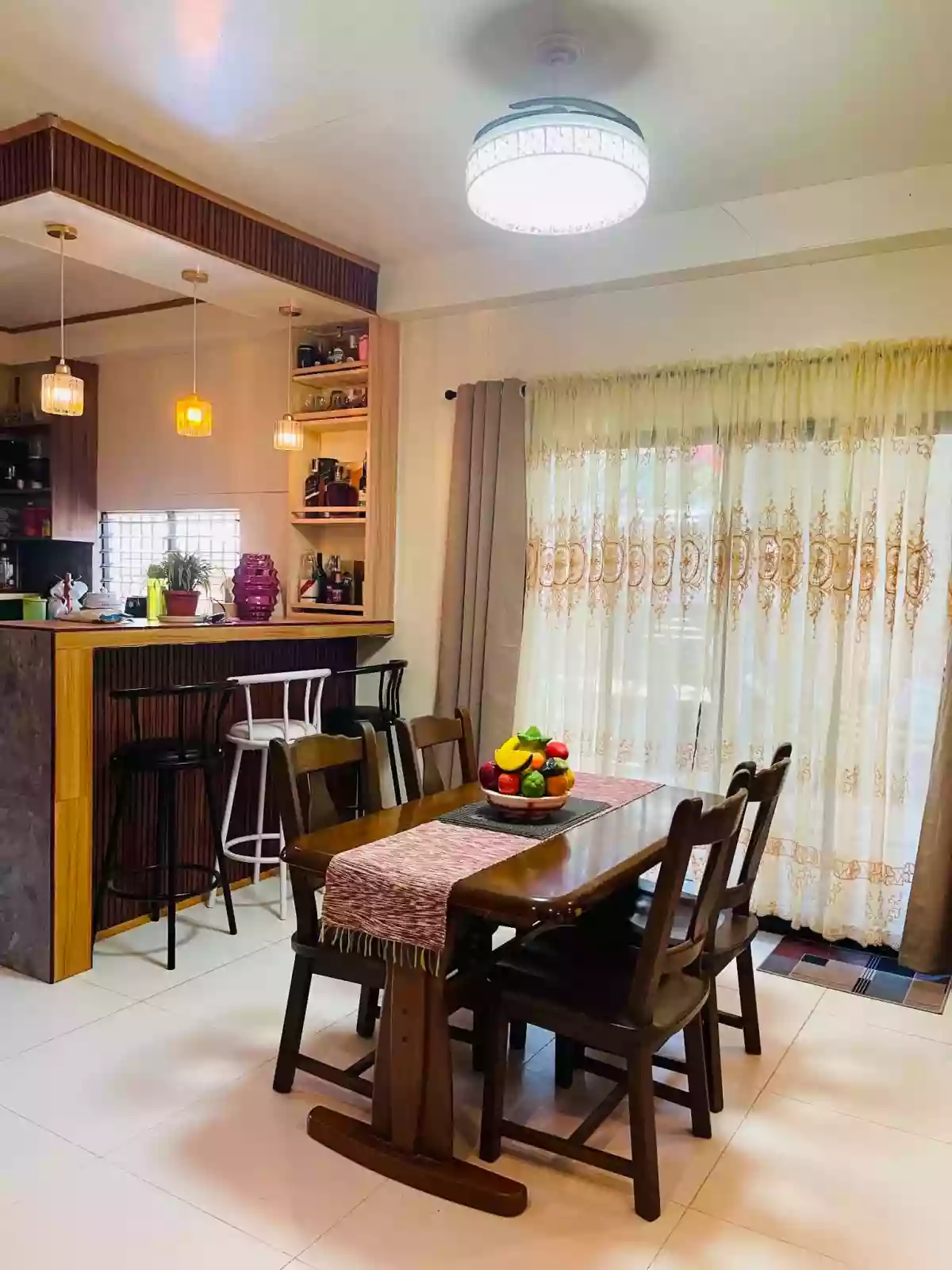 📍 Conveniently located near Upper East, SM, Robinson, Hospitals, NGC, and other major establishments. — House and Lot in Brgy Estefania, Estefania, Bacolod City — Photo 7