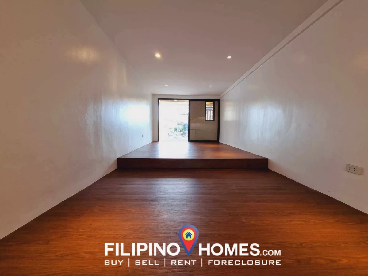 Open photo 11 of 14 — For Sale: 3BR Townhouse in Santol, Quezon City — 150 sqm