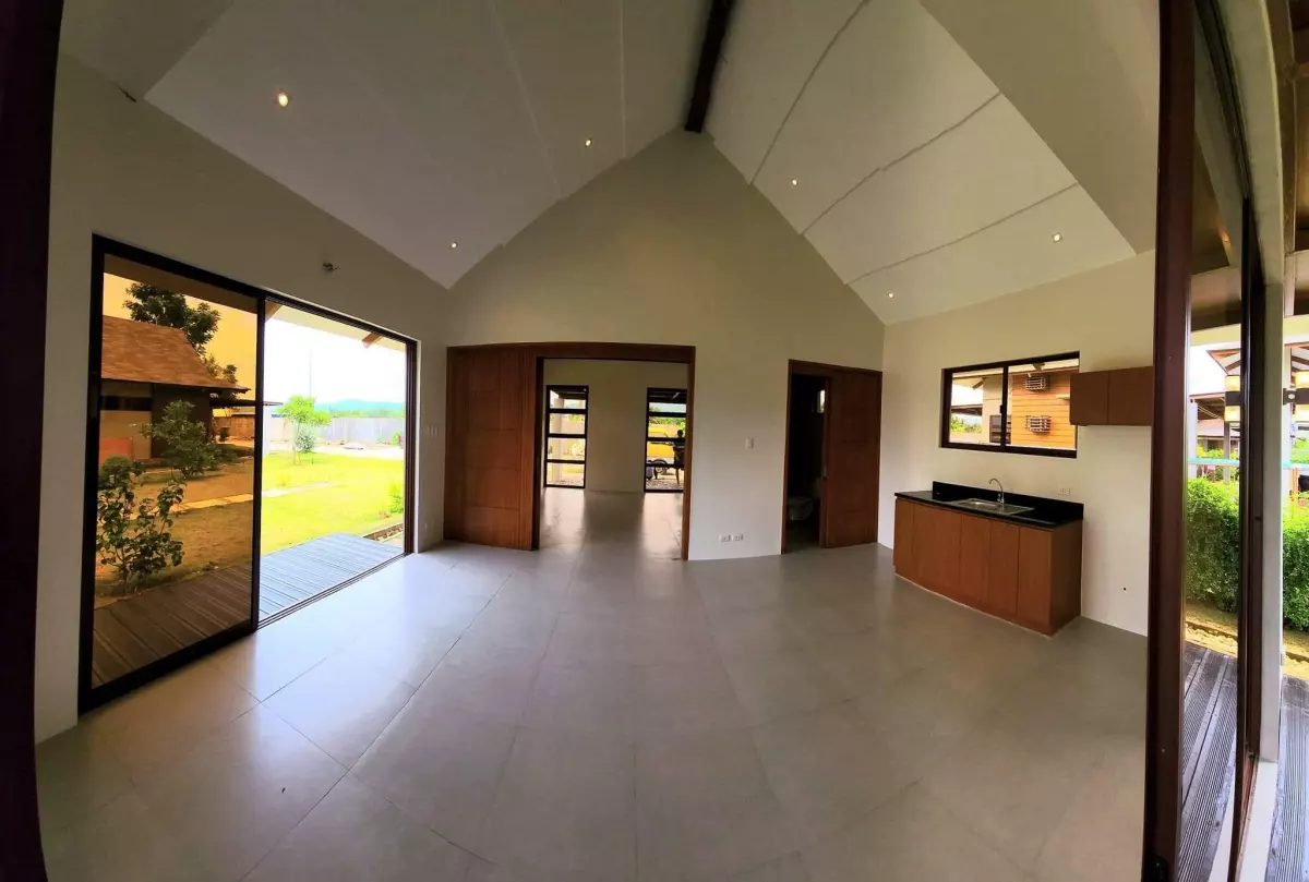 FOR SALE BEACH HOUSE IN DANAO CITY — Beach House / Resort in Danao City, Cebu, 6004 — Photo 2