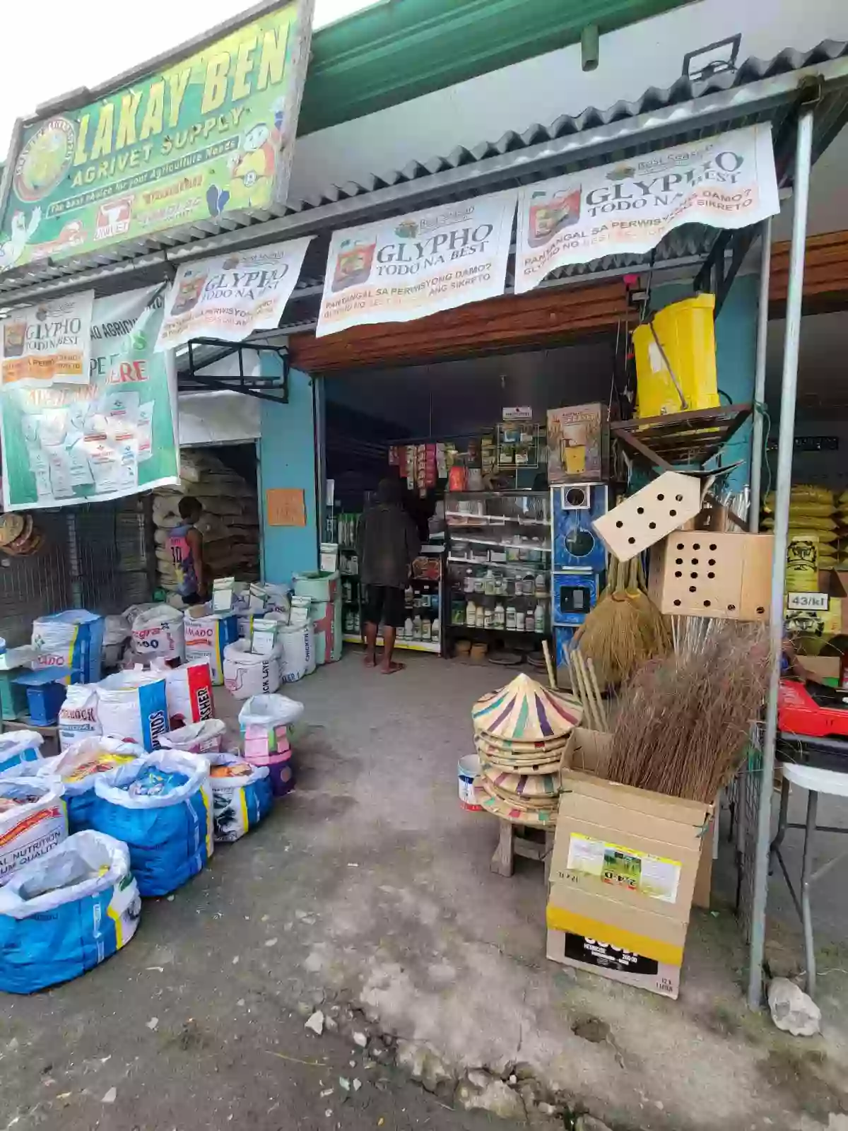 Open photo 14 of 19 — 1-Storey Commercial building for sale near public market