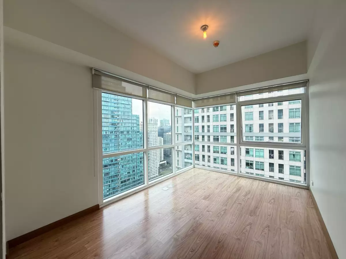FOR SALE: Madison Parkwest 3BR Condo in Fort Bonifacio, Taguig