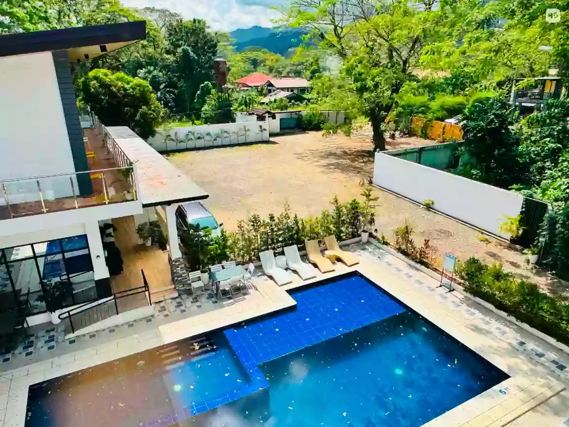 For Sale: 24 Bedrooms Resort and House in Irawan, Puerto Princesa City — 2593 sqm — Beach House / Resort in Irawan, Puerto Princesa City, Palawan — Photo 4