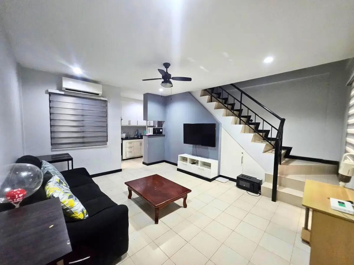 For Sale: 1BR Townhouse in Marigondon, Lapu-lapu City — Bayswater Subd