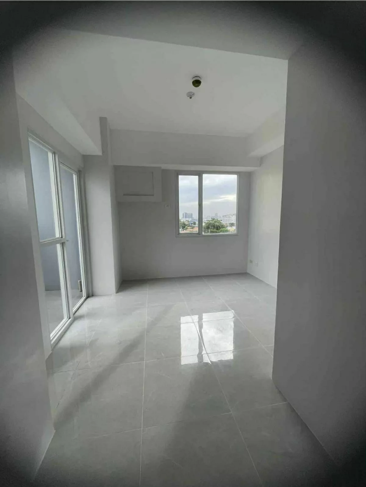 For Assume-Studio Unit with Balcony- Casa Mira Mandaue City — Studio in Ibabao-Estancia, Mandaue City, Cebu — Photo 5