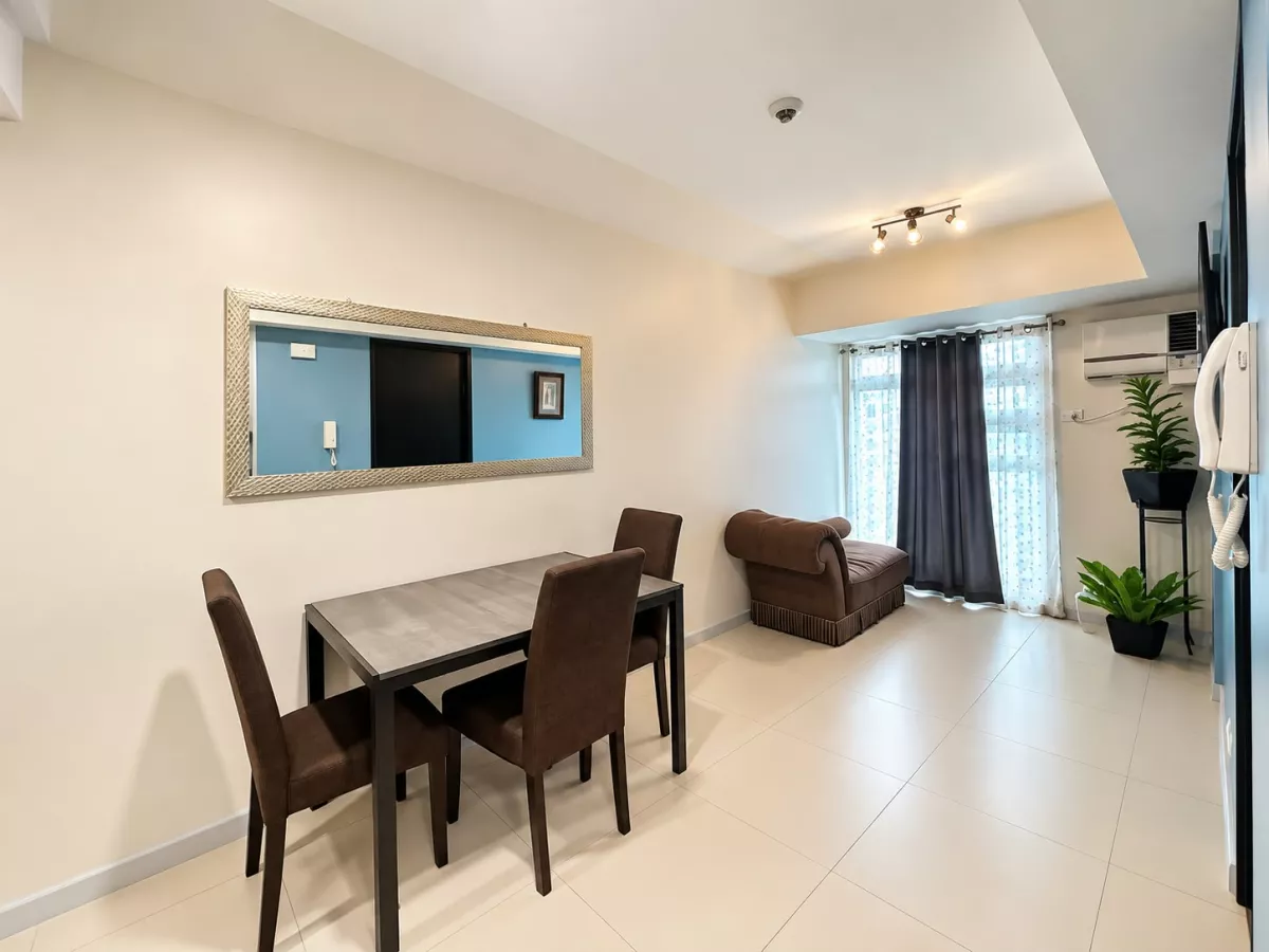 Open photo 12 of 14 — For Sale: 1BR Condo Near Ayala Center Cebu, Cebu City — Furnished