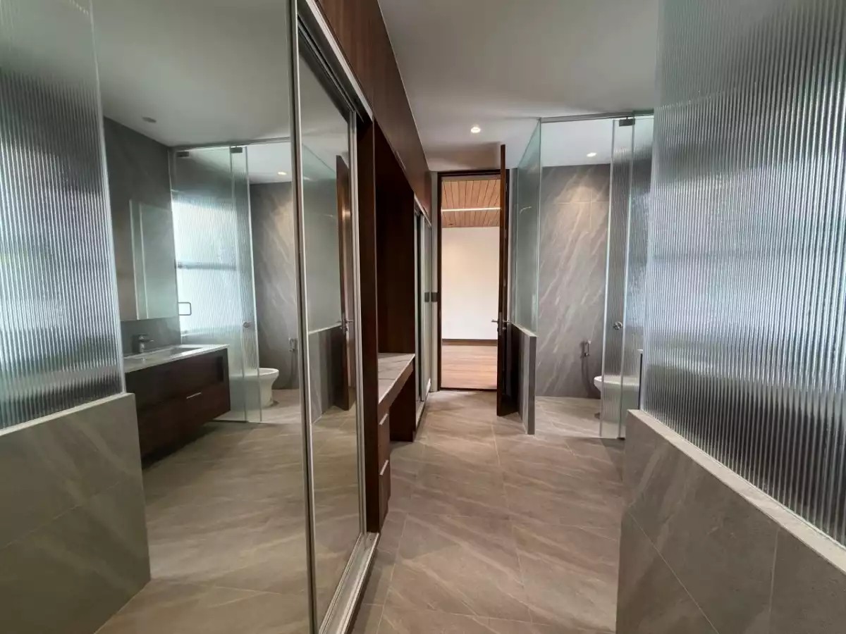 Open photo 12 of 28 — 5 BR House and lot for Sale at Mckinley Hill Village,Taguig  with 545sqm