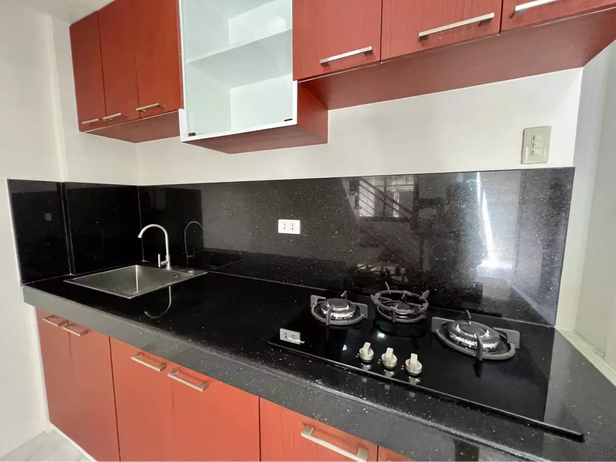 Open photo 13 of 14 — For Sale: 4BR Townhouse in San Roque, Quezon City — 120 sqm