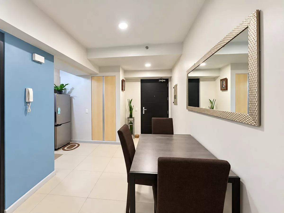 For Sale: 1BR Condo Near Ayala Center Cebu, Cebu City — Furnished — 1 Bedroom in Mabolo, Cebu City, Cebu — Photo 3