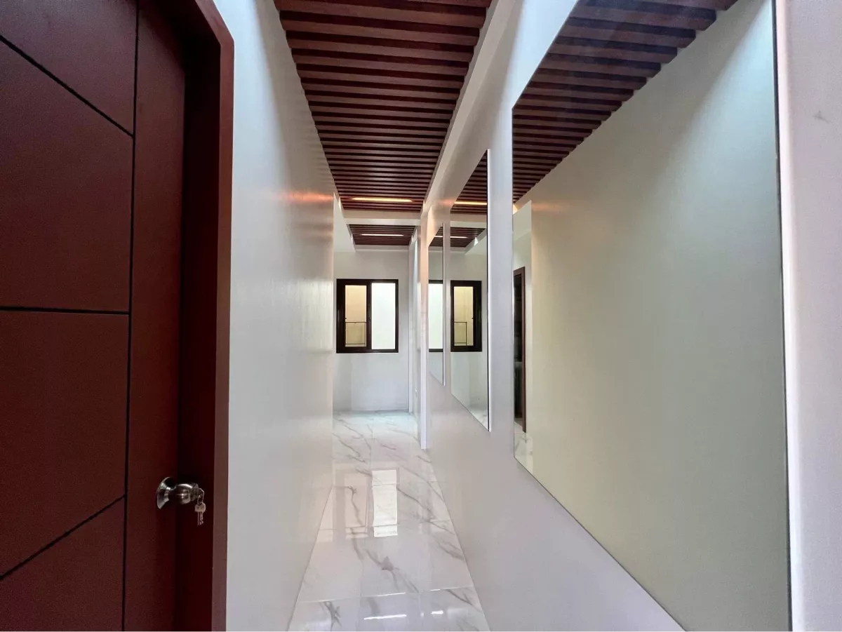 For Sale: 4BR Townhouse in San Roque, Quezon City — 120 sqm — Townhouse in Quezon City, Metro Manila, 1101 — Photo 6