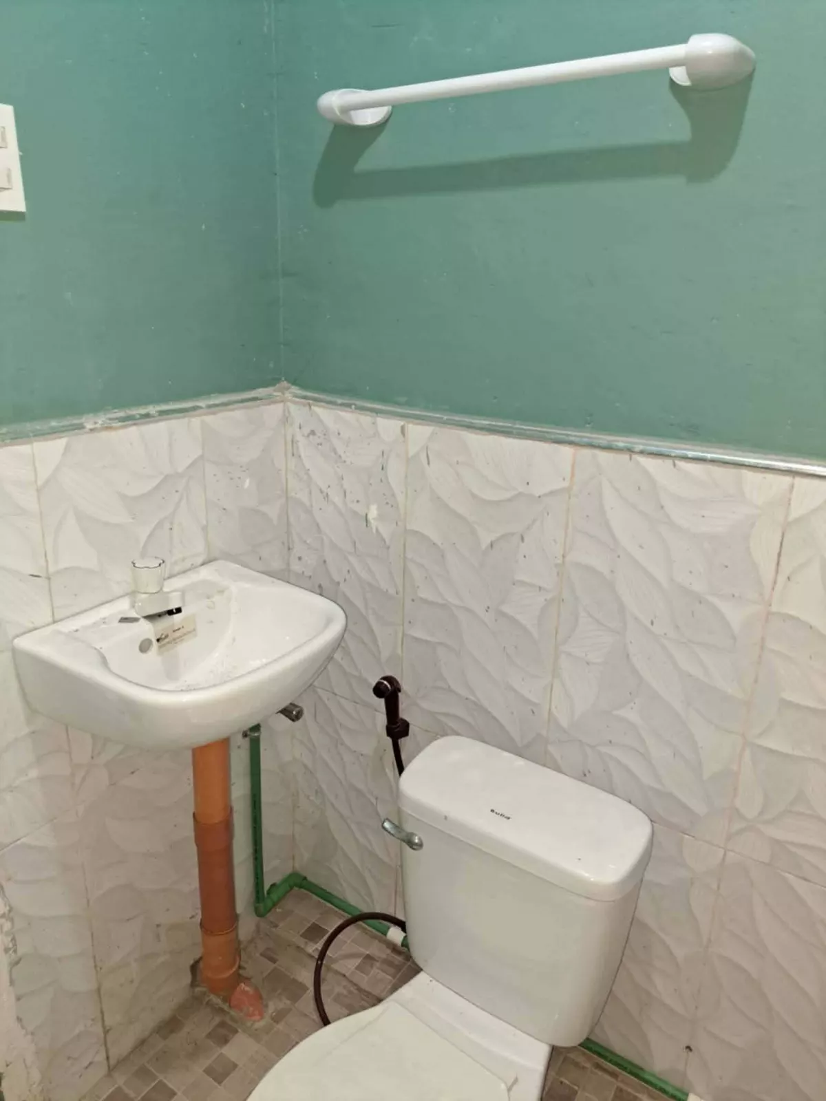 For Sale Apartment In Mactan Soong Lapu lapu — Building in Lapu-lapu City, Cebu, 6015 — Photo 6