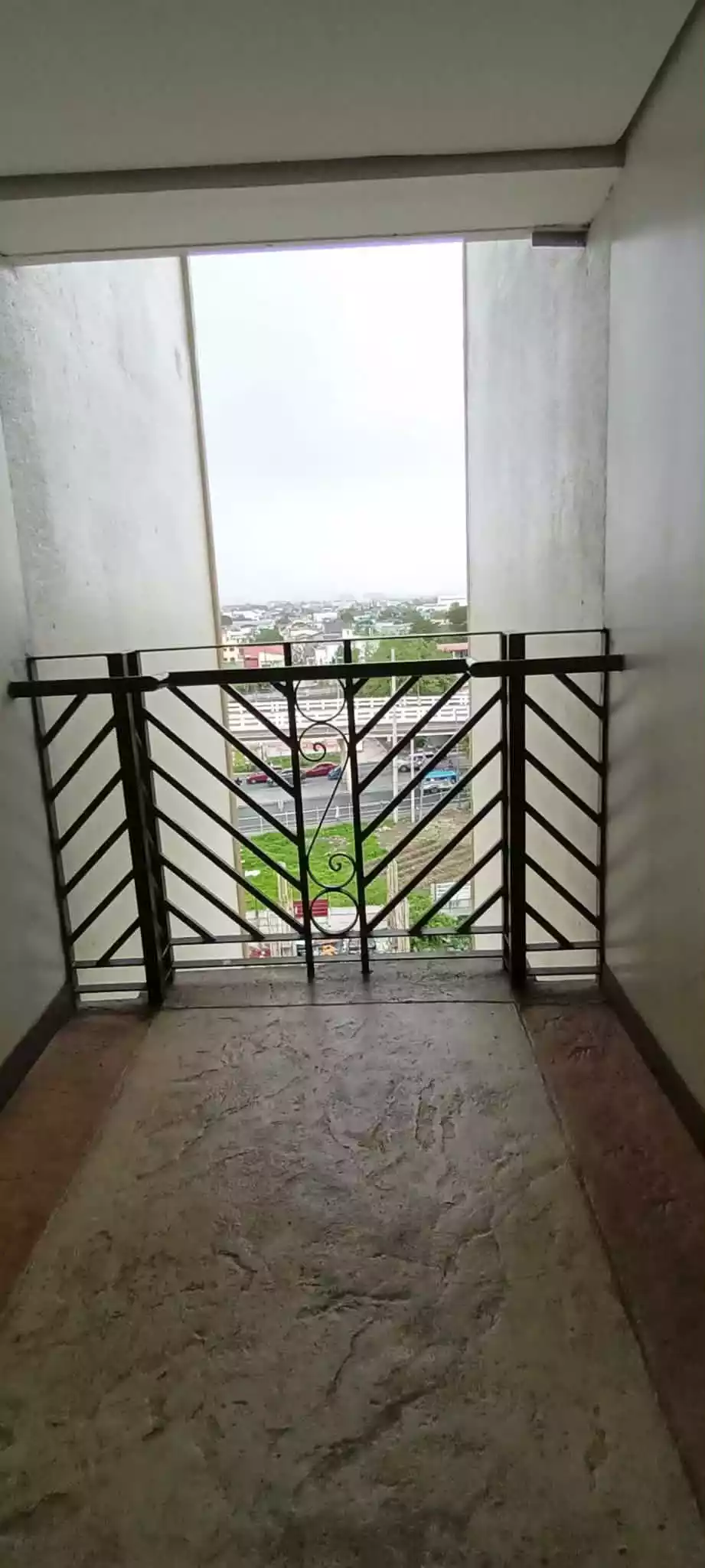 For Sale: Fully Furnished Studio Condo in Pulang Lupa Uno, Las Piñas City — Studio in Pulang Lupa Dos, Las Piñas City, Metro Manila — Photo 5
