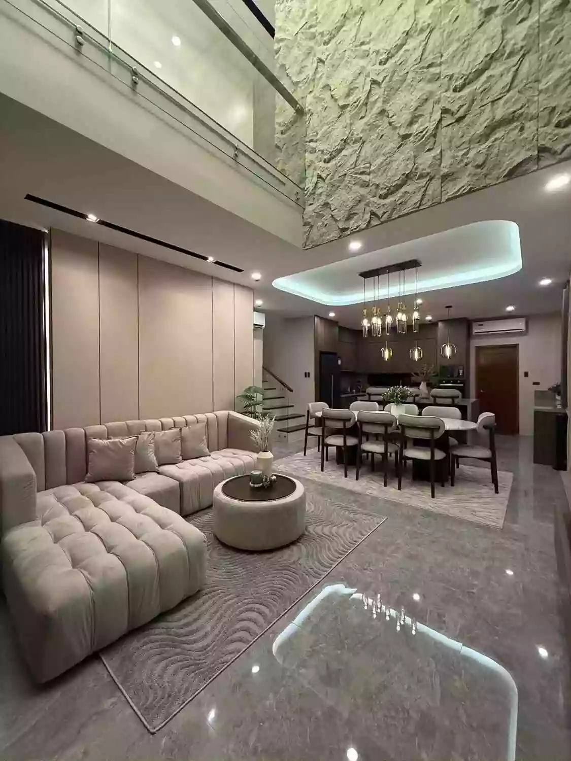 5-Bedroom Luxury House | 203 SQM | With Relaxing Dip Pool — House and Lot in Angeles City, Pampanga, 2009 — Photo 2