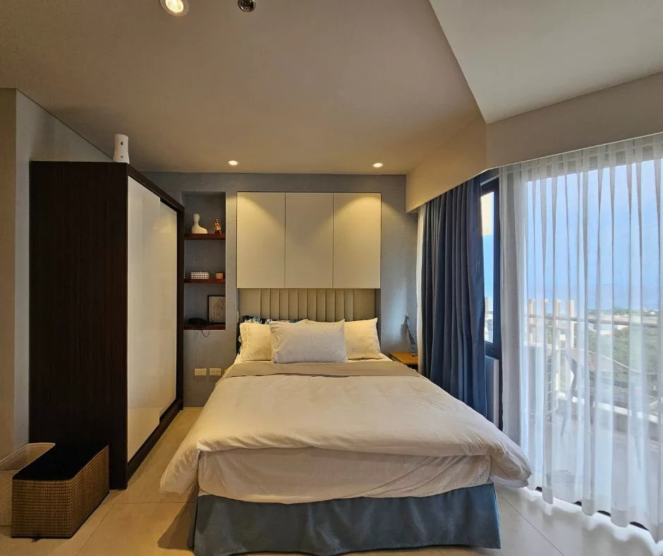 For Rent: Studio Condo with Balcony in Tambuli Seaside Living, Lapu-Lapu City — 30 sqm — Studio in Maribago, Mactan Island, Lapu-lapu — Photo 3