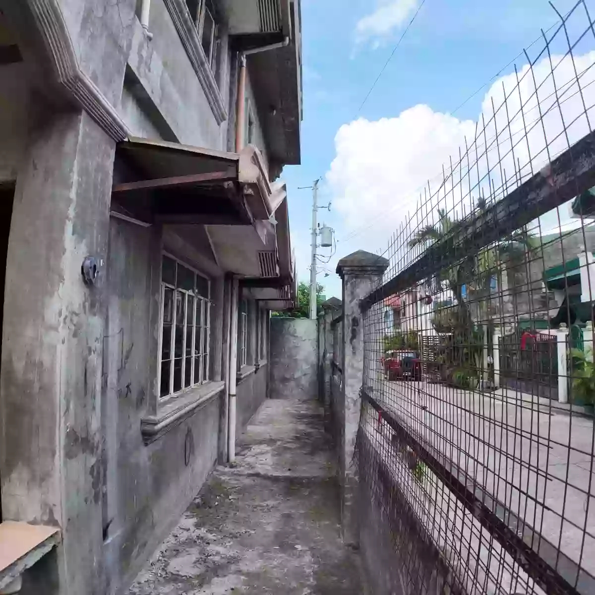 FOR SALE: Spacious 2-Storey House with Attic & Roof Deck in Villa Bonita Subdivision, Jugan, Consolacion, Cebu — House and Lot in Consolacion, Cebu, 6001 — Photo 3