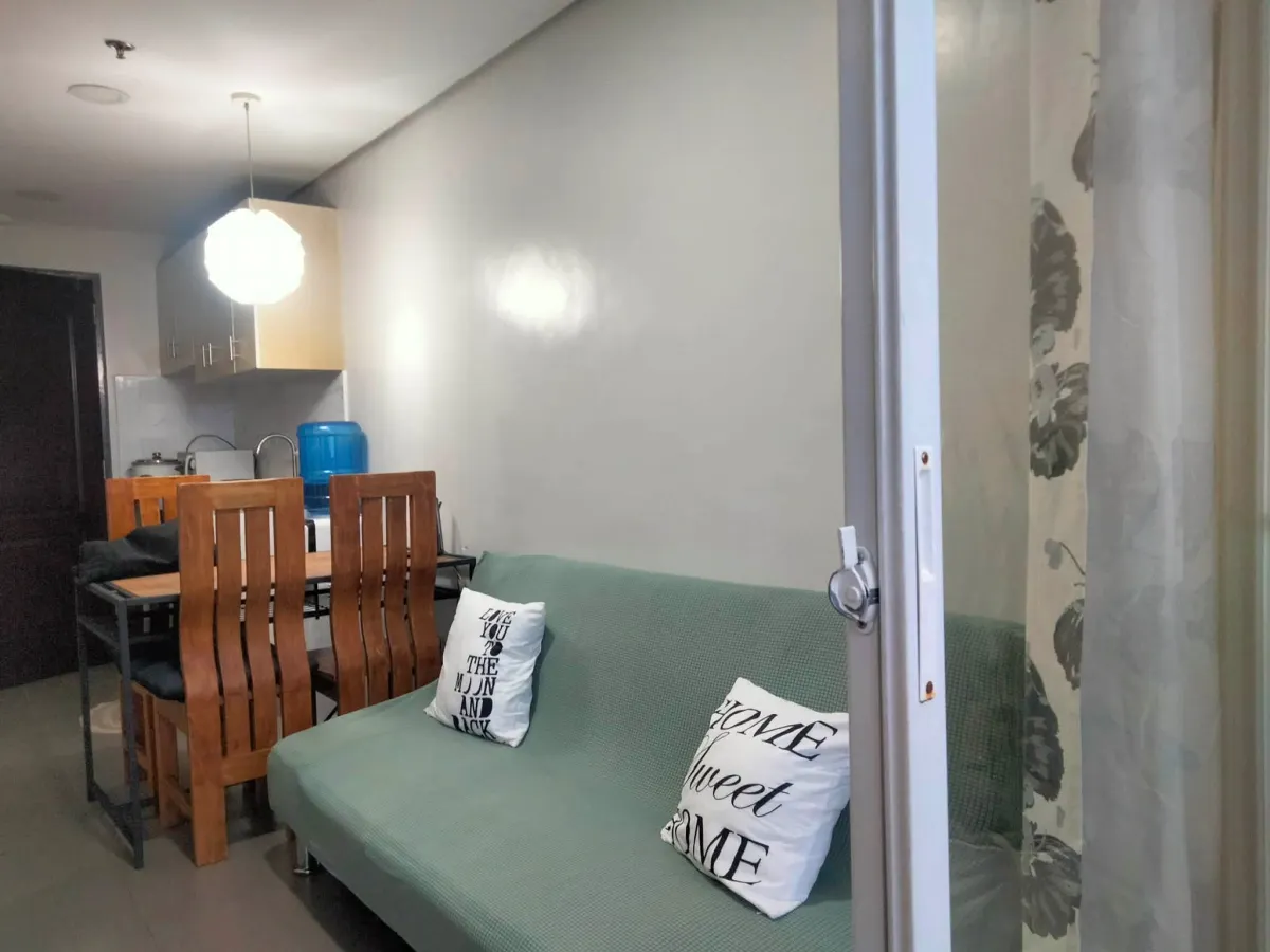 Open photo 11 of 37 — For Sale: Central Apartment 1BR w/ balcony Condo in Trancoville, Baguio City — Fully Furnished