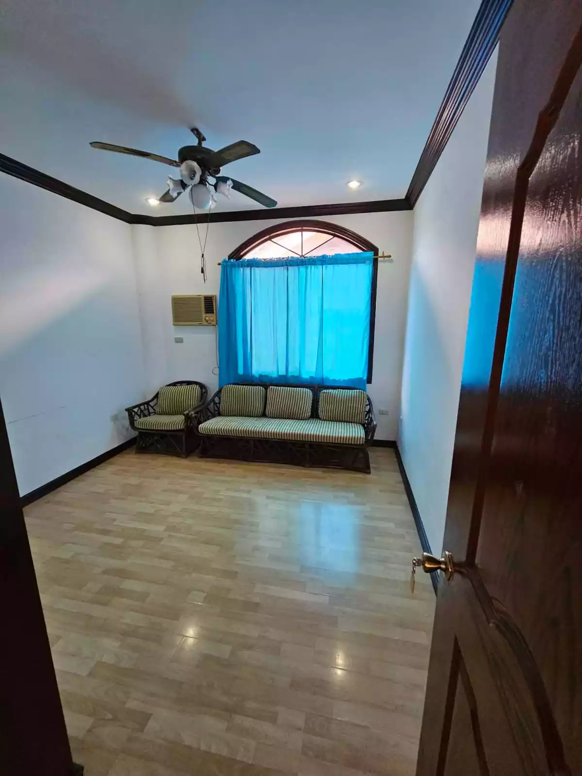 For Sale: 5BR House and Lot in Poblacion Occidental, Consolacion — 378 sqm — House and Lot in Consolacion, Cebu, 6001 — Photo 4