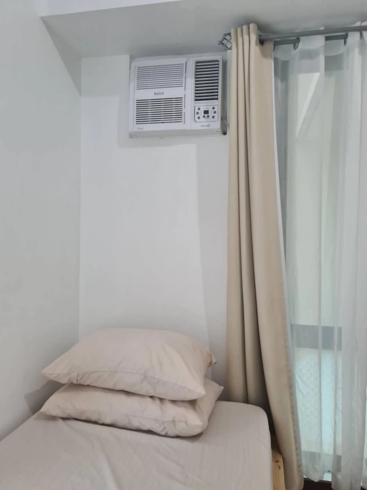 Rush Sale: Flair Tower South — 1 Bedroom in Mandaluyong City, Metro Manila, 1552 — Photo 2