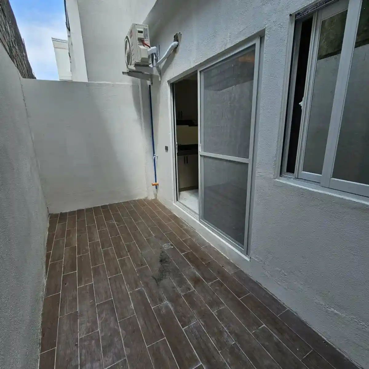 For Sale: 4BR Townhouse in Lahug, Cebu City — 152 sqm 2-Car Garage — Townhouse in Lahug, Cebu City, Cebu — Photo 3