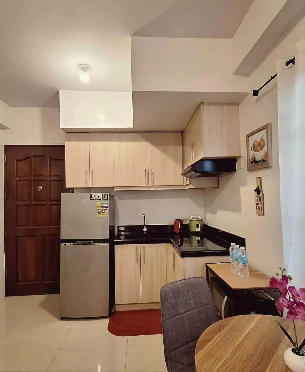 1BR with Parking walk-up Condo for Rent! in Courtyards at Brookridge Banawa Cebu City — 1 Bedroom in Guadalupe, Cebu City, Cebu — Photo 3