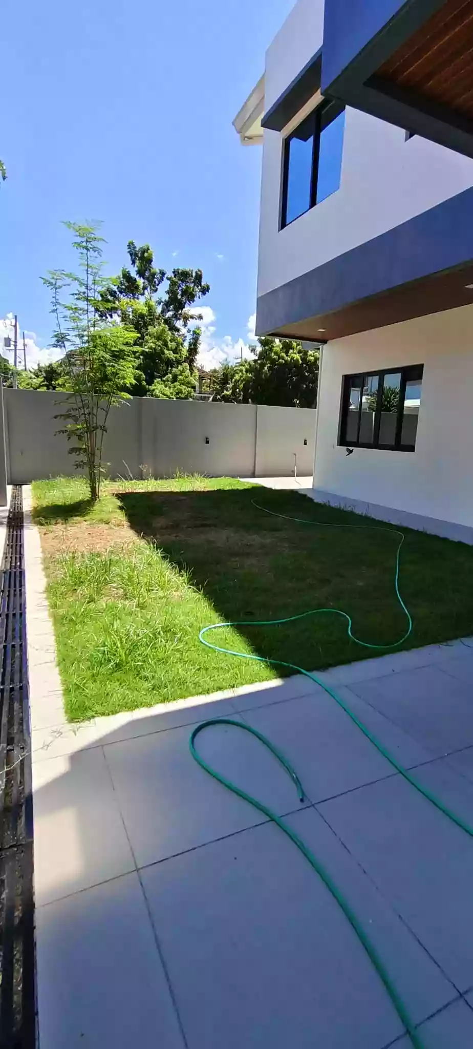 FOR SALE ELEGANT BRAND NEW HOUSE INSIDE AN EXCLUSIVE AND HIGH-END SUBDIVISION, CONSOLACION, CEBU — House and Lot in Consolacion, Cebu, 6001 — Photo 2