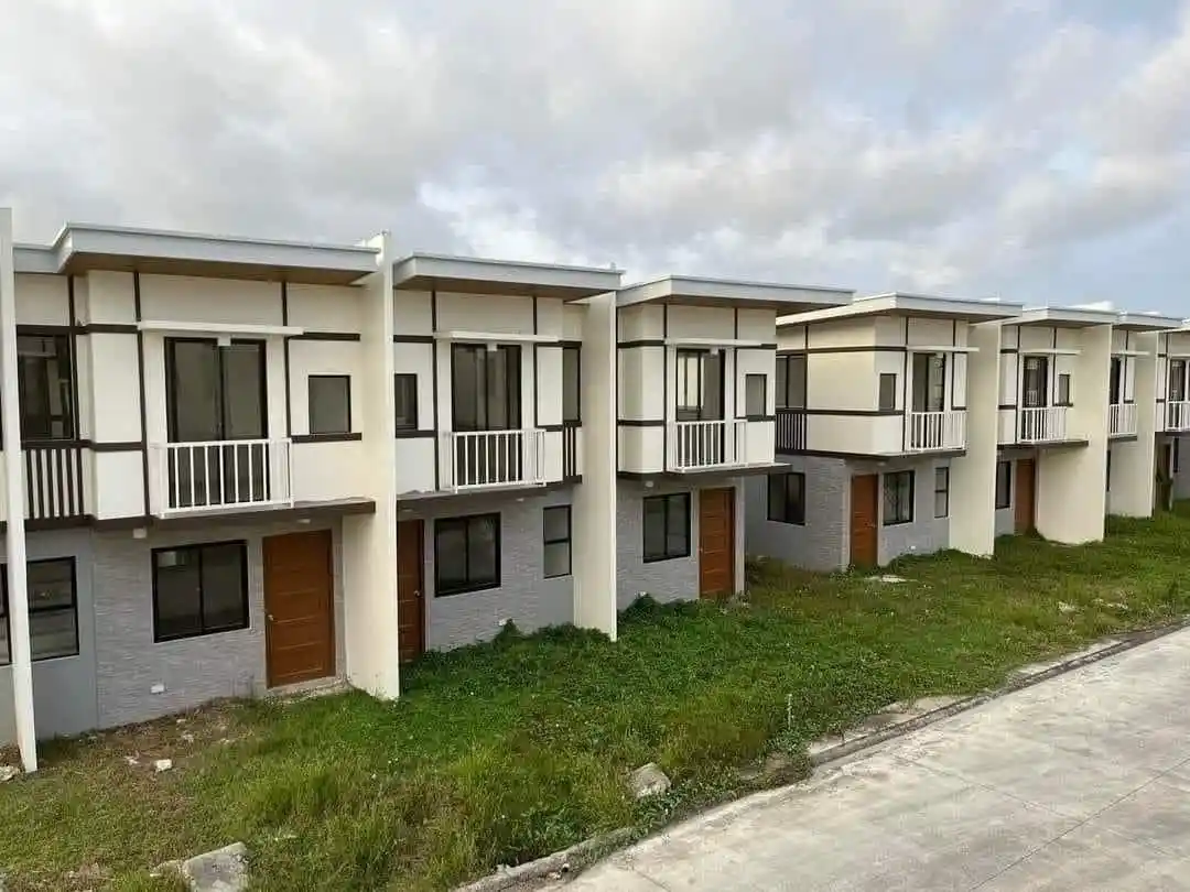 For Assume: Casa Mira Iloilo 400k cash out — Townhouse in Iloilo City, Iloilo, 5000 — Photo 2