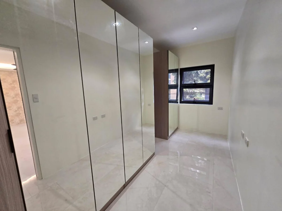 For Sale: 6BR House and Lot in Sauyo, Quezon City — 380 sqm — House and Lot in Sauyo, Quezon City, Metro Manila — Photo 6