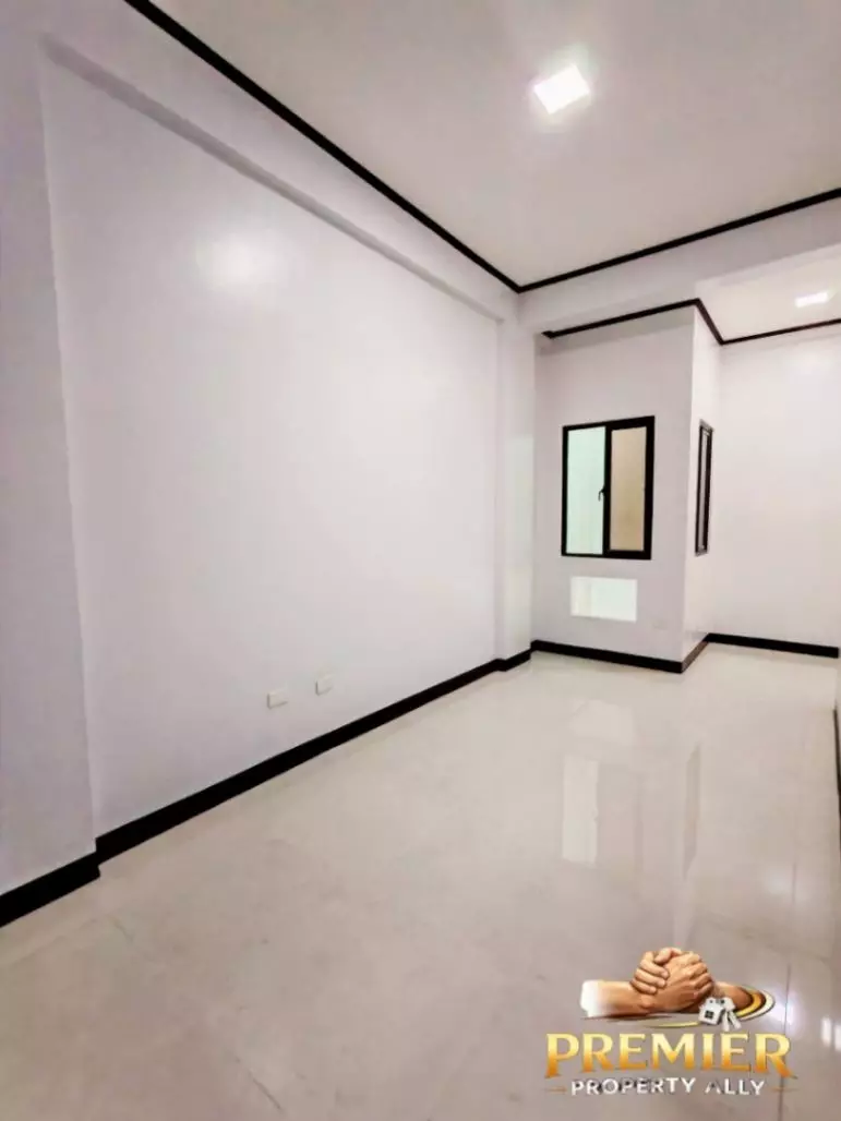 LOWEST MOST AFFORDABLE BRANDNEW TWO STOREY TOWNHOUSE FOR SALE NEAR UST SAMPALOC MANILA - photo 5
