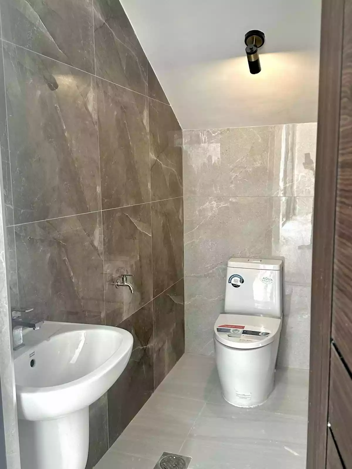 Open photo 11 of 14 — FOR SALE ELEGANT HOUSE AND LOT INSIDE AN EXCLUSIVE SUBDIVISION IN CONSOLACION, CEBU