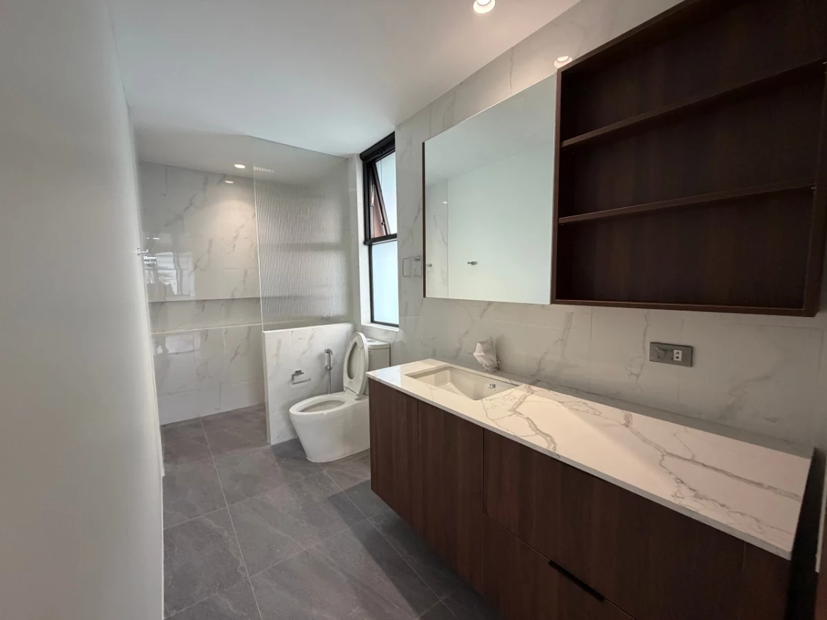 Open photo 18 of 28 — 5 BR House and lot for Sale at Mckinley Hill Village,Taguig  with 545sqm