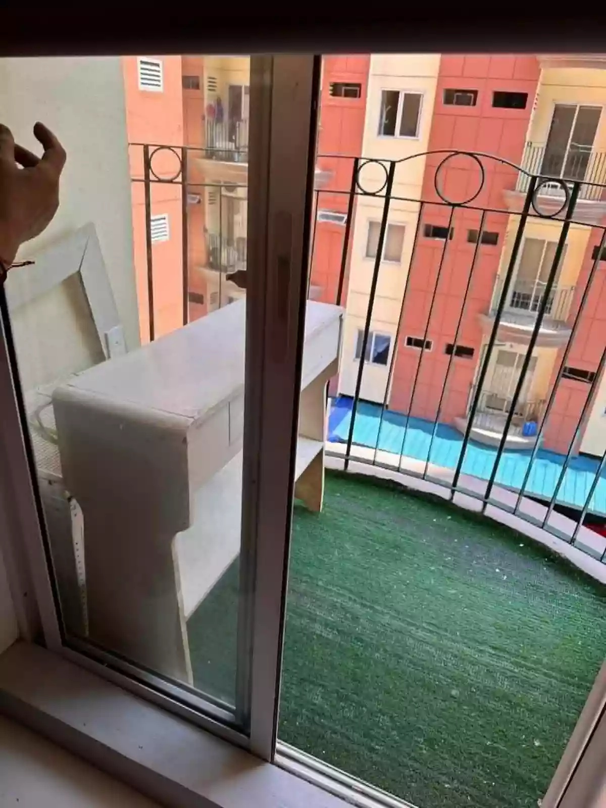 1BR with Balcony Semi-Furnished Paranaque — 1 Bedroom in Moonwalk, Paranaque City, Metro Manila — Photo 3