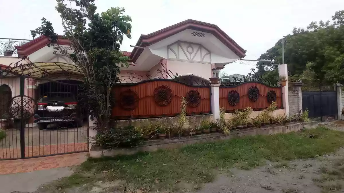 For Sale: 4BR House and Lot in City Heights, Gen. Santos City — 407 sqm — House and Lot in City Heights, Gen. Santos City, South Cotabato — Photo 3