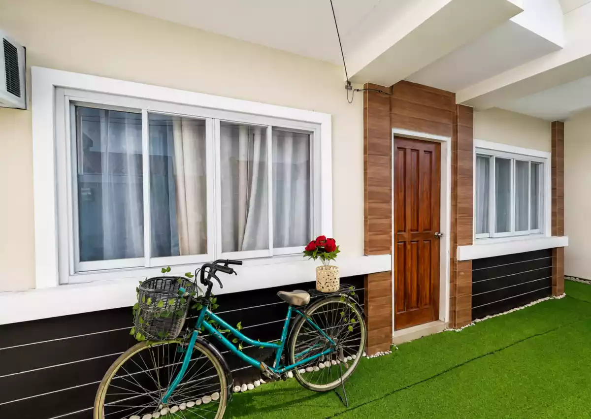 Open photo 8 of 10 — 2-IN-1 PROPERTY FOR SALE : Airbnb-Ready & Convenience Store Setup