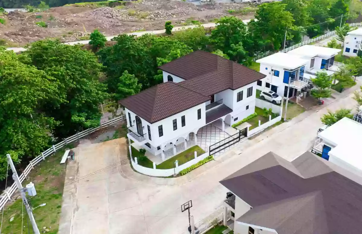 Brand New Corner Mediterranean House Uptown For Sale — House and Lot in Cagayan de Oro City, Misamis Oriental, 9000 — Photo 3