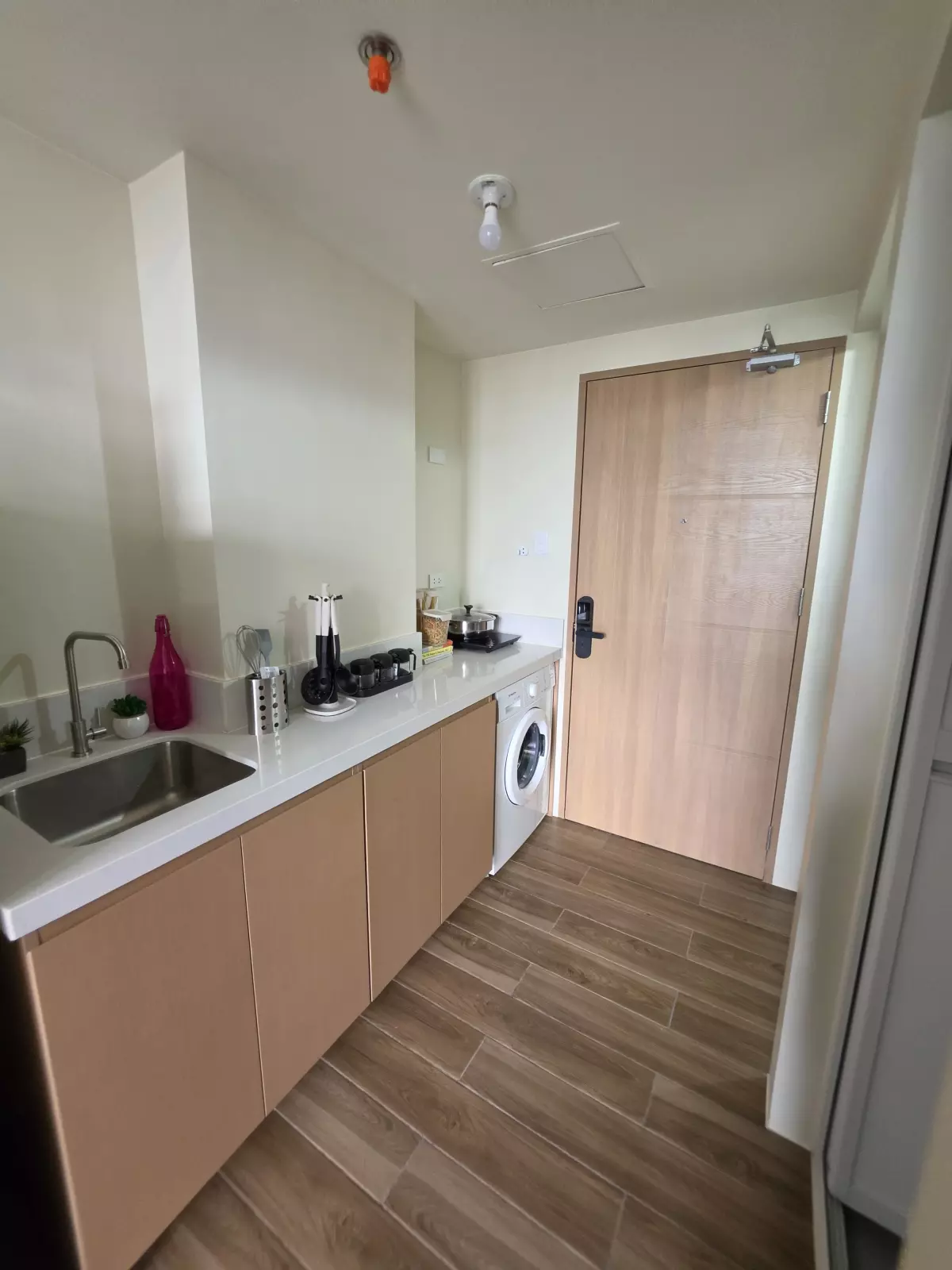 Rush Sale: Studio Condo Near Megaworld, Iloilo City — AirBnB Investment — Studio in Abeto Mirasol Taft South (Quirino Abeto), Iloilo City, Iloilo — Photo 5