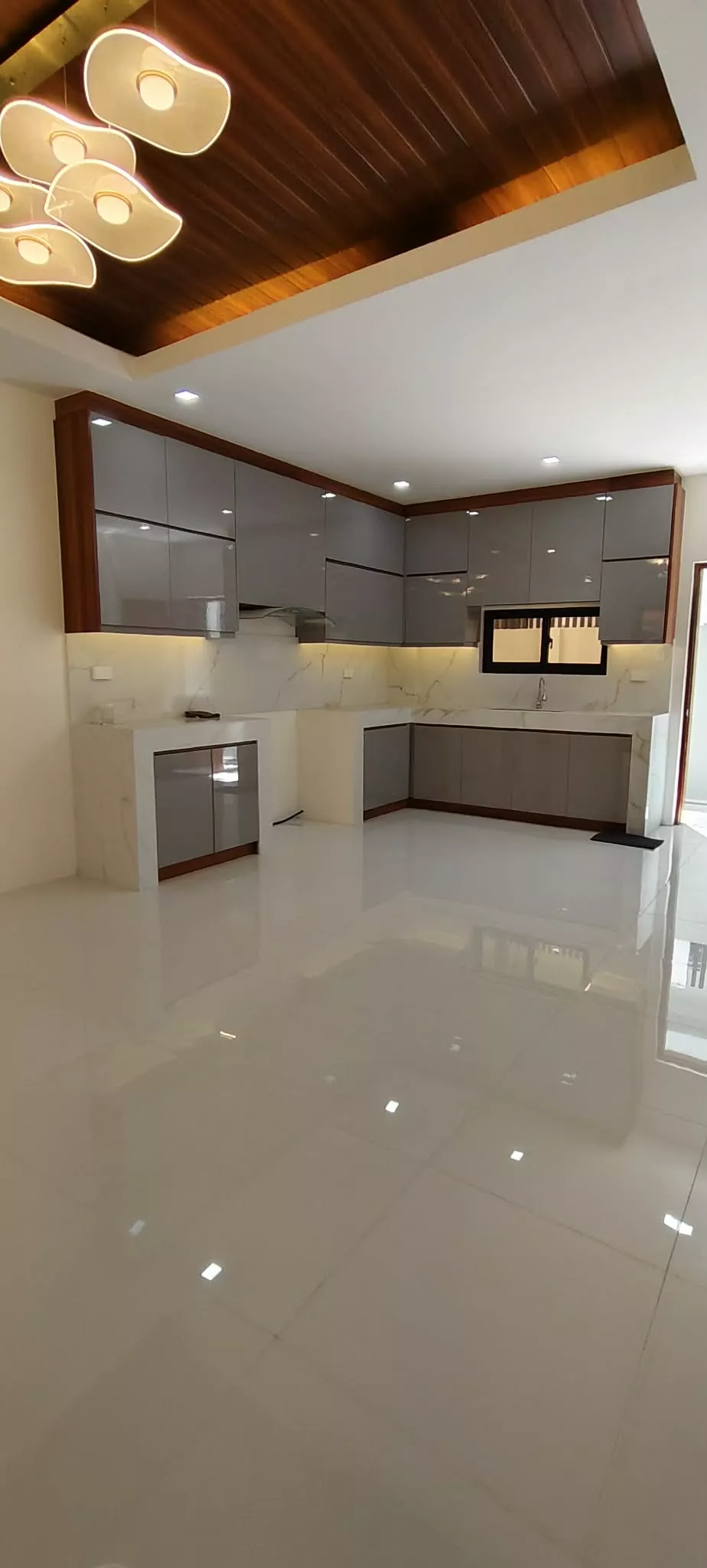 FOR SALE ELEGANT BRAND NEW HOUSE INSIDE AN EXCLUSIVE AND HIGH-END SUBDIVISION, CONSOLACION, CEBU — House and Lot in Consolacion, Cebu, 6001 — Photo 6