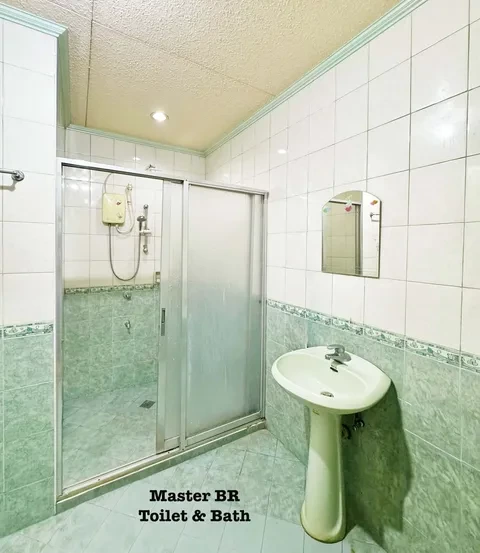 Open photo 16 of 25 — For Sale: 4BR Townhouse in Sienna, Quezon City — 128 sqm