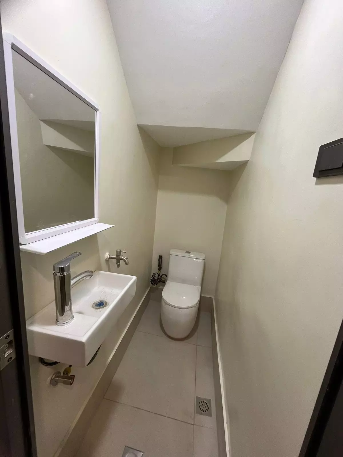 Open photo 12 of 12 — For Sale: 3BR Townhouse in Barangay 880, Manila City — 38 sqm Lot