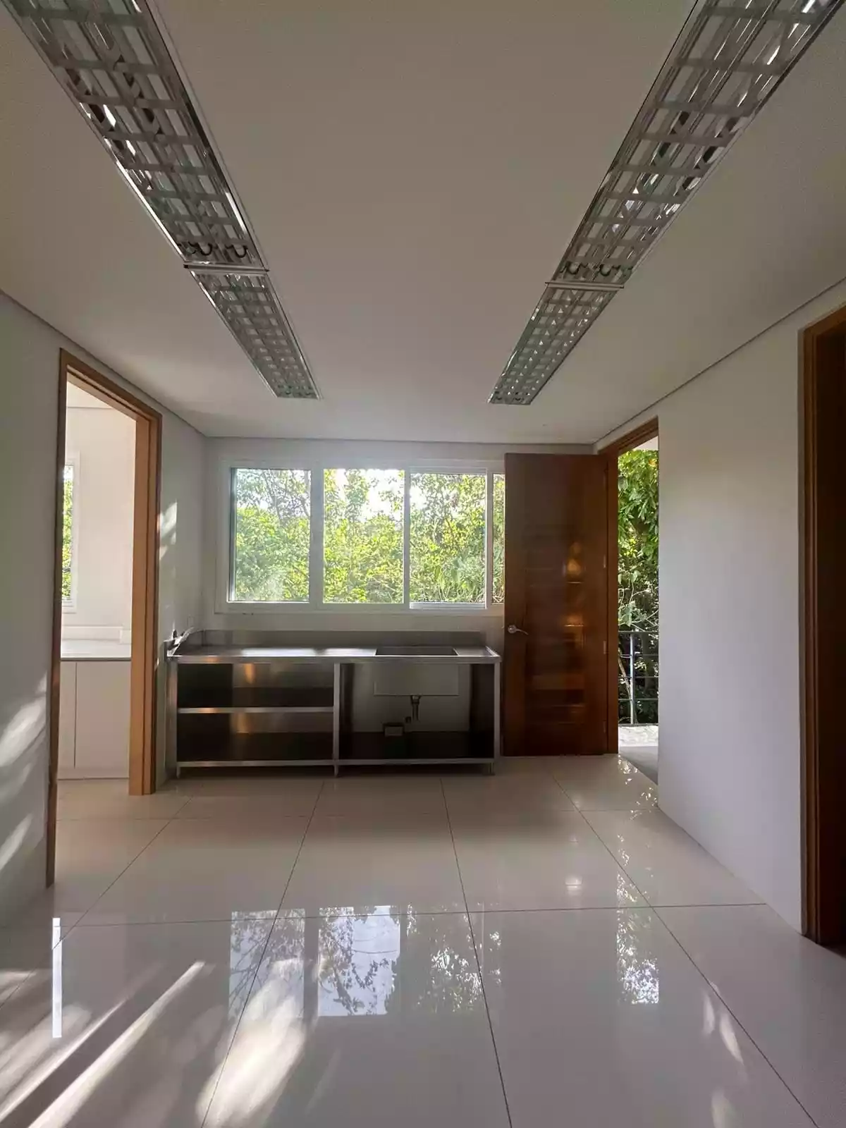 House and lot for Rent/Sale — House and Lot in Banilad, Cebu City, Cebu — Photo 4