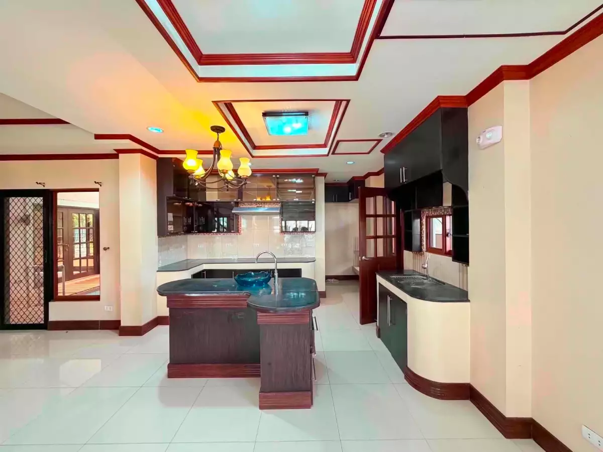 For Sale: 4BR House and Lot in Carmen, Cagayan de Oro City — 527 sqm — House and Lot in Pueblo Golf Estates, Masterson Avenue, Carmen — Photo 5