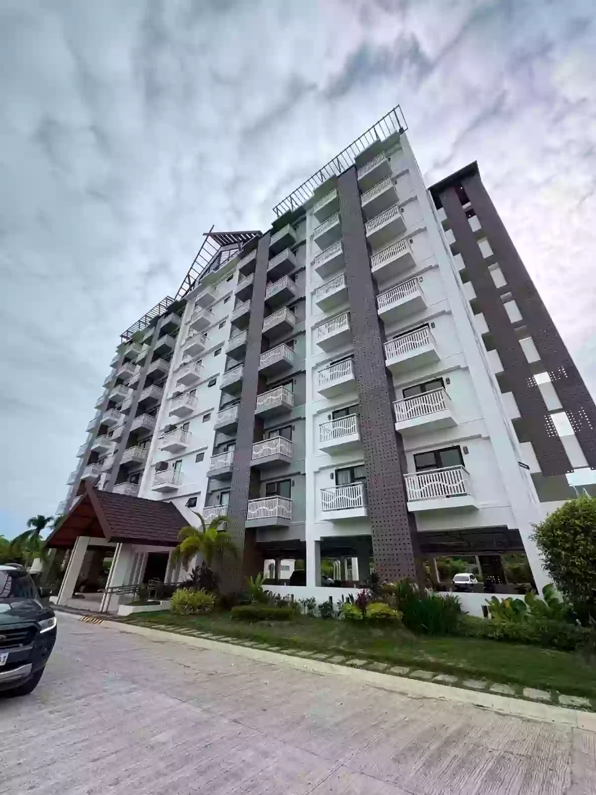 Open photo 13 of 15 — For Sale: Studio Condo in San Isidro, Dauis — 30 sqm Semi Furnished