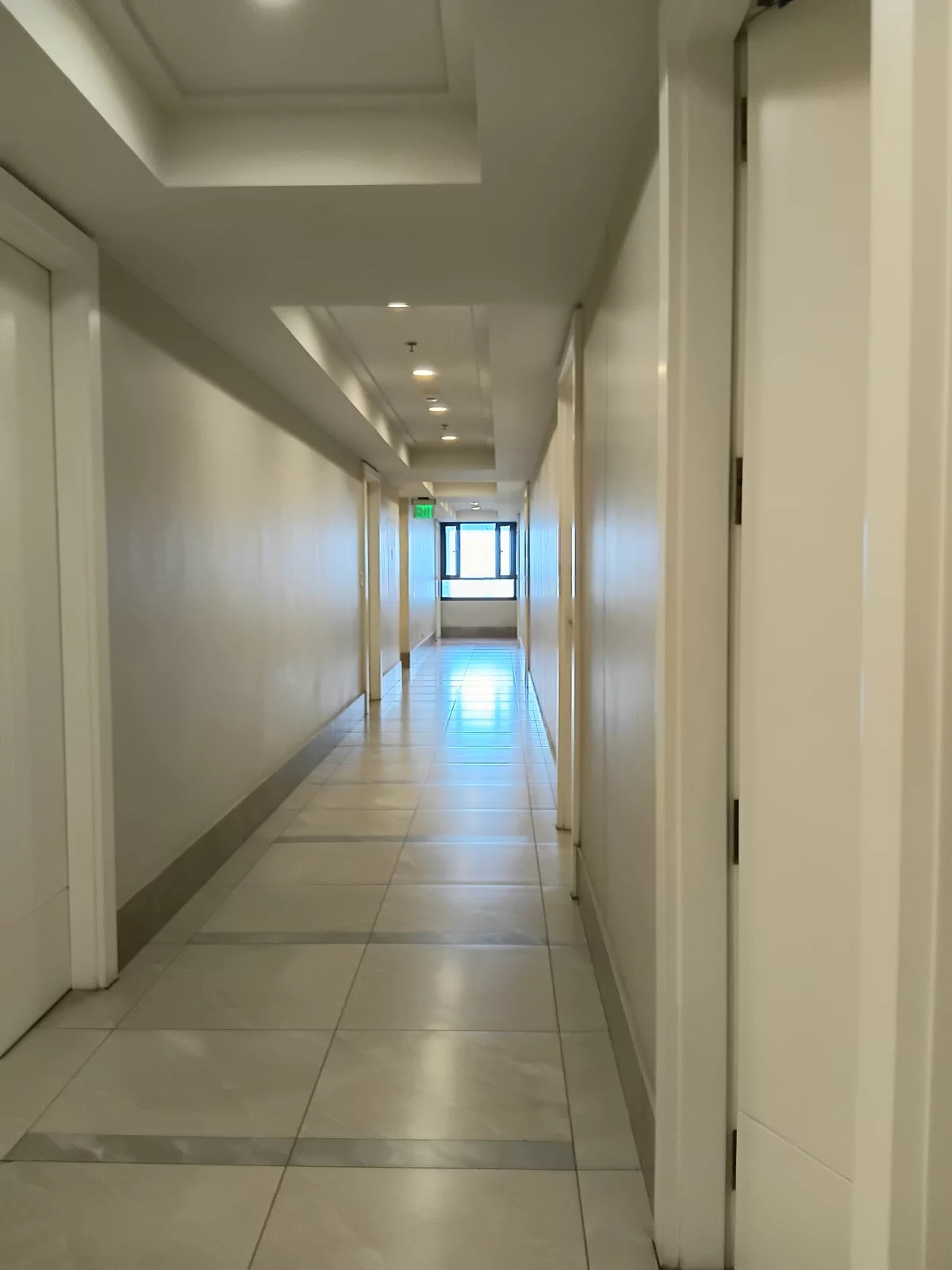 Open photo 11 of 18 — Studio condo fully furnished at ARTON BY ROCKWELL IN KATIPUNAN FOR SALE