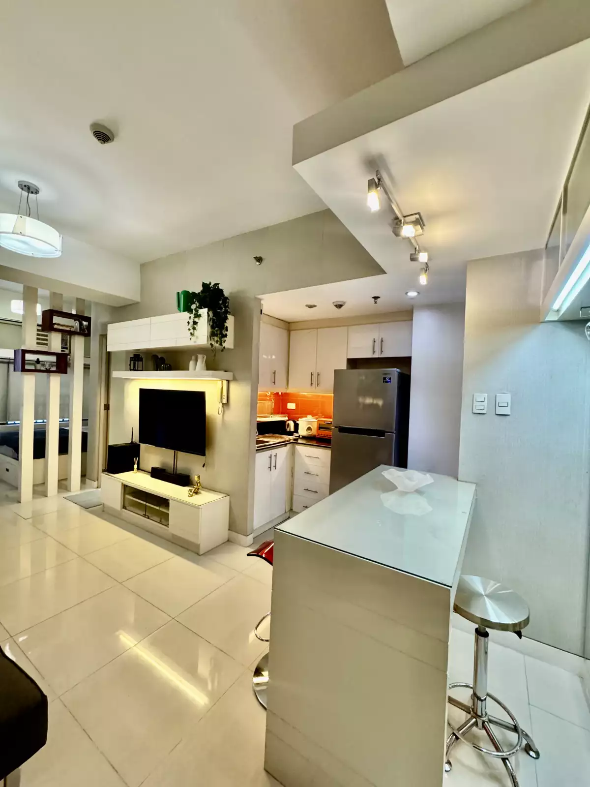 FOR RENT: Studio Unit in Manhattan Parkview, Cubao, Quezon City